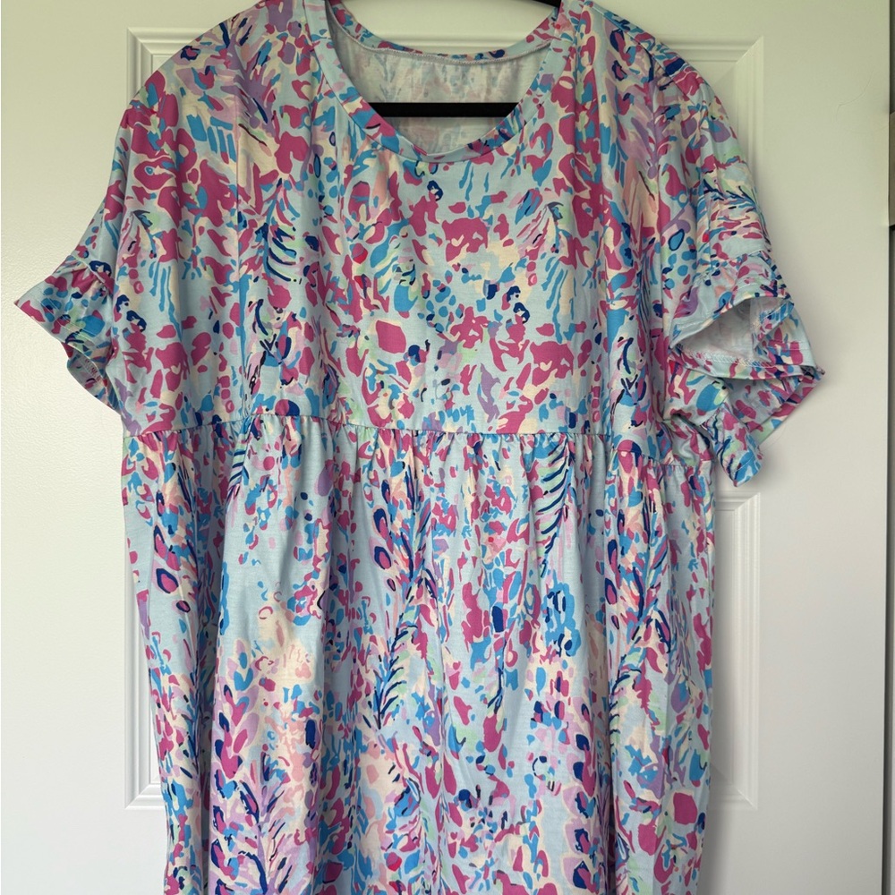 Lilly Inspired Floral Short Sleeve Top